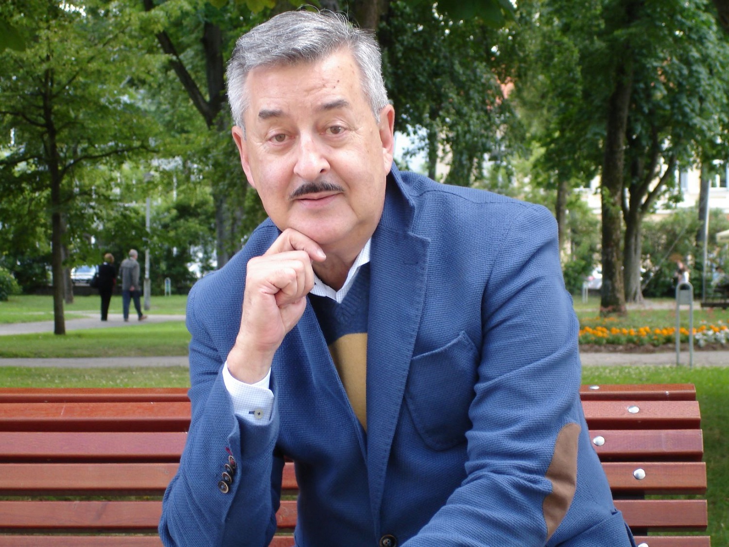V. Pauliukaitis: „Internete ir spektaklius žiūriu, ir virtualiuose muziejuose lankausi“ V. Pauliukaitis: „Internete ir spektaklius žiūriu, ir virtualiuose muziejuose lankausi“