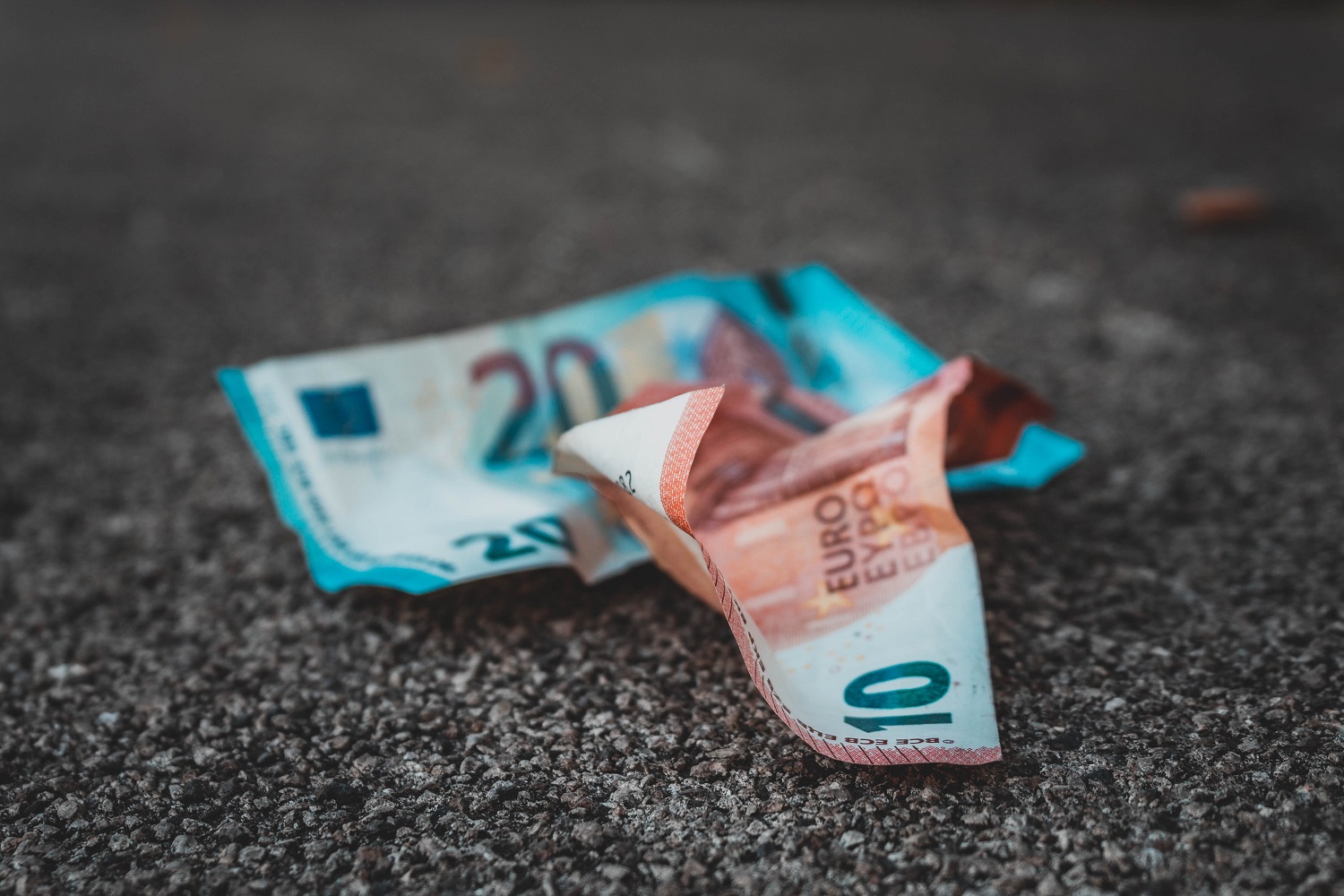 Kas tryliktas gyventojas pernai patyrė didelį materialinį nepriteklių Kas tryliktas gyventojas pernai patyrė didelį materialinį nepriteklių