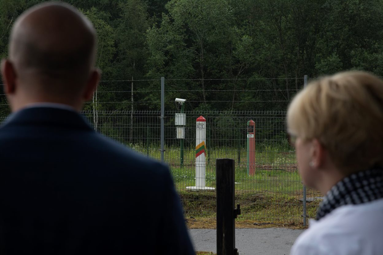 Migrantų krizė: Seimas žada šaukti neeilinę sesiją, siūlomos griežtinti bausmes Migrantų krizė: Seimas žada šaukti neeilinę sesiją, siūlomos griežtinti bausmes