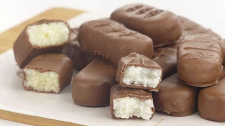 Naminiai kokosiniai saldainiai su šokoladu (video)