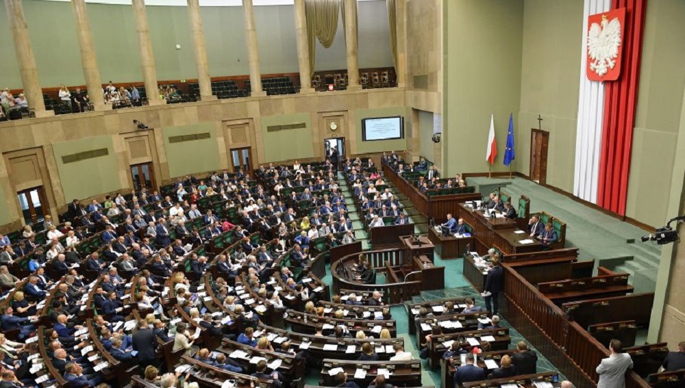 Lenkijoje bręsta permainos: byra valdančioji koalicija Lenkijoje bręsta permainos: byra valdančioji koalicija