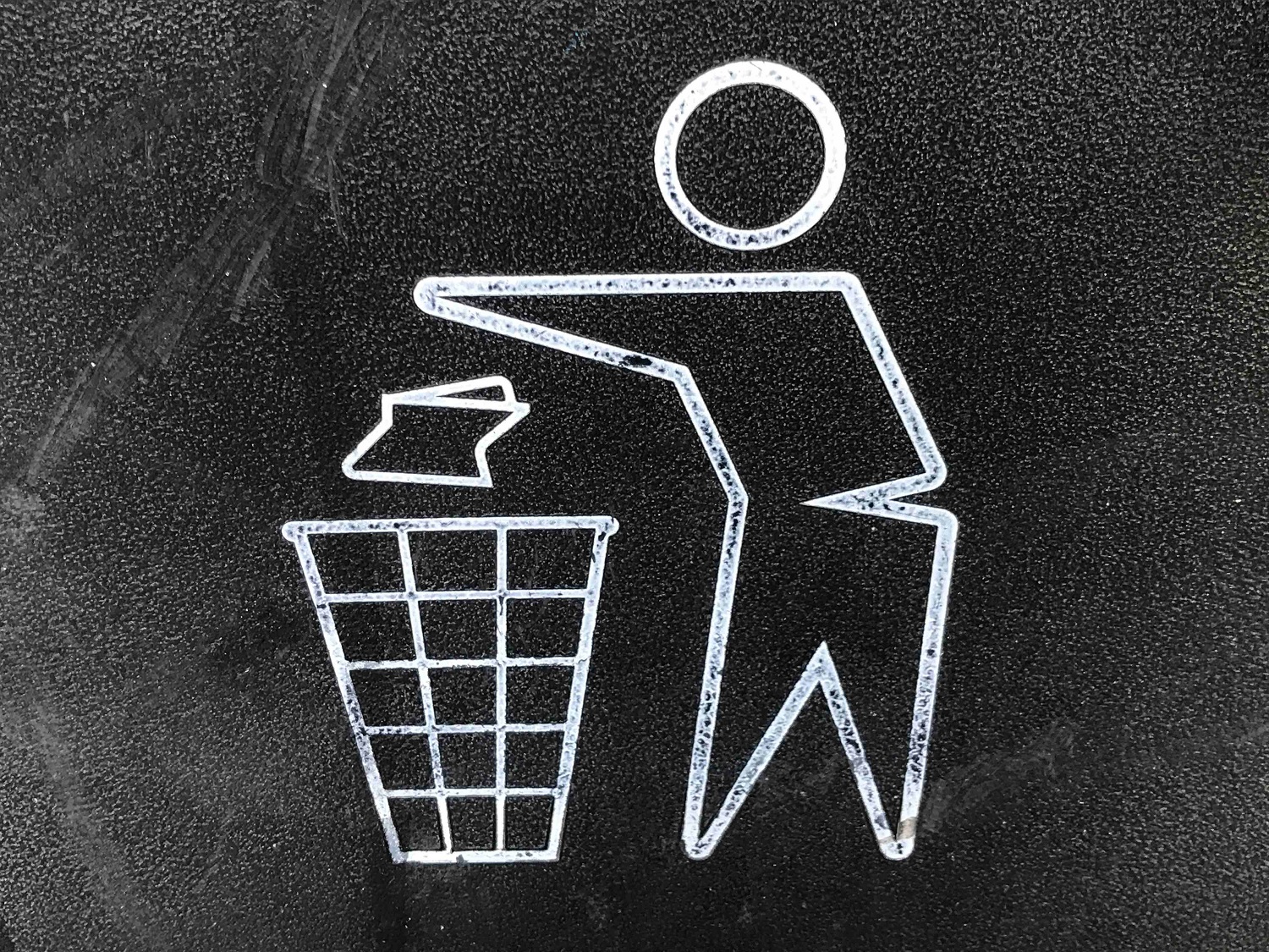 7 iš 10 gyventojų rūšiuoja atliekas, bet ar daro tai tinkamai? Rūšiavimo principai, kuriuos verta prisiminti