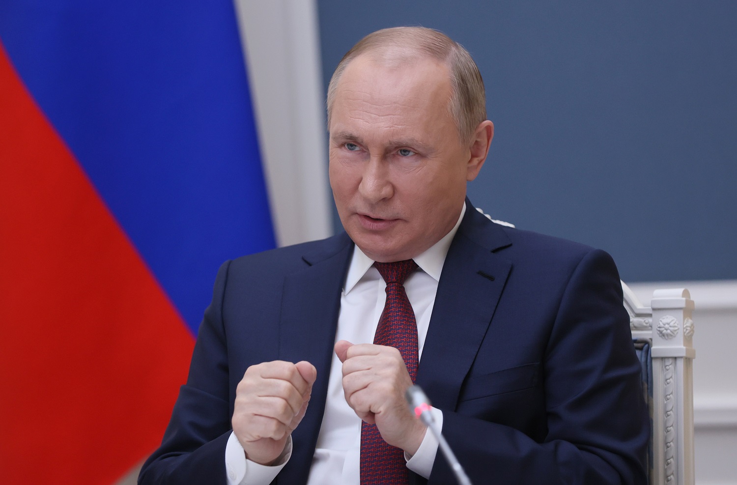 V. Putinas nusitaikė į Ukrainą: reikalauja NATO nutraukti plėtrą į Rytus