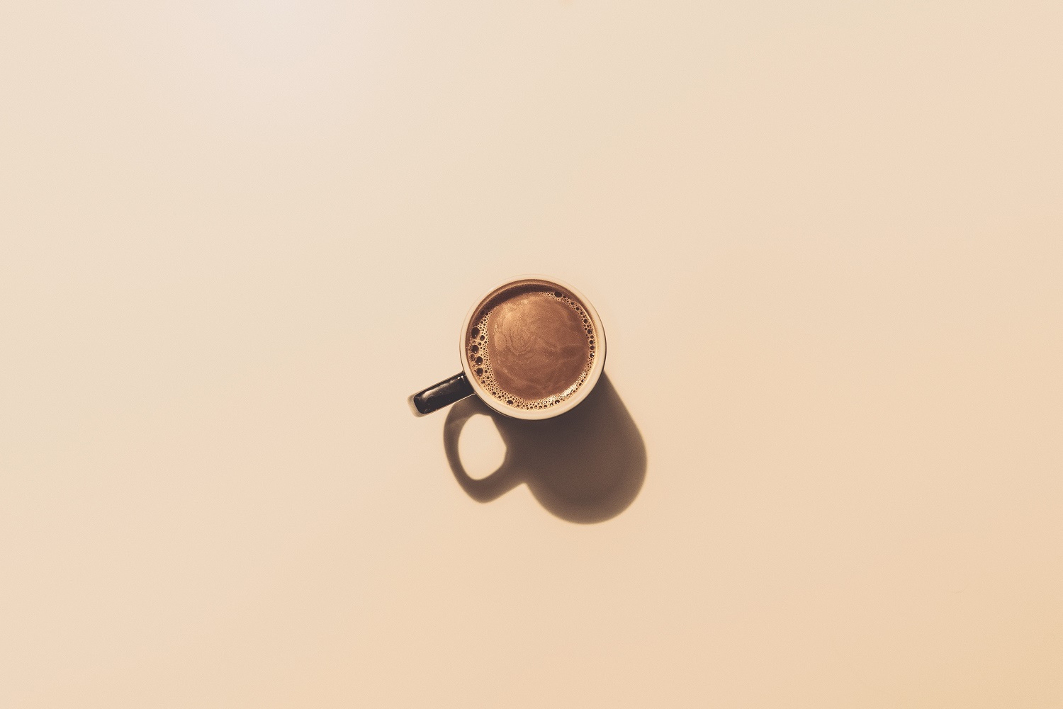 Vaistininkė: rytinis kavos puodelis – ne vienintelis būdas pabusti 
