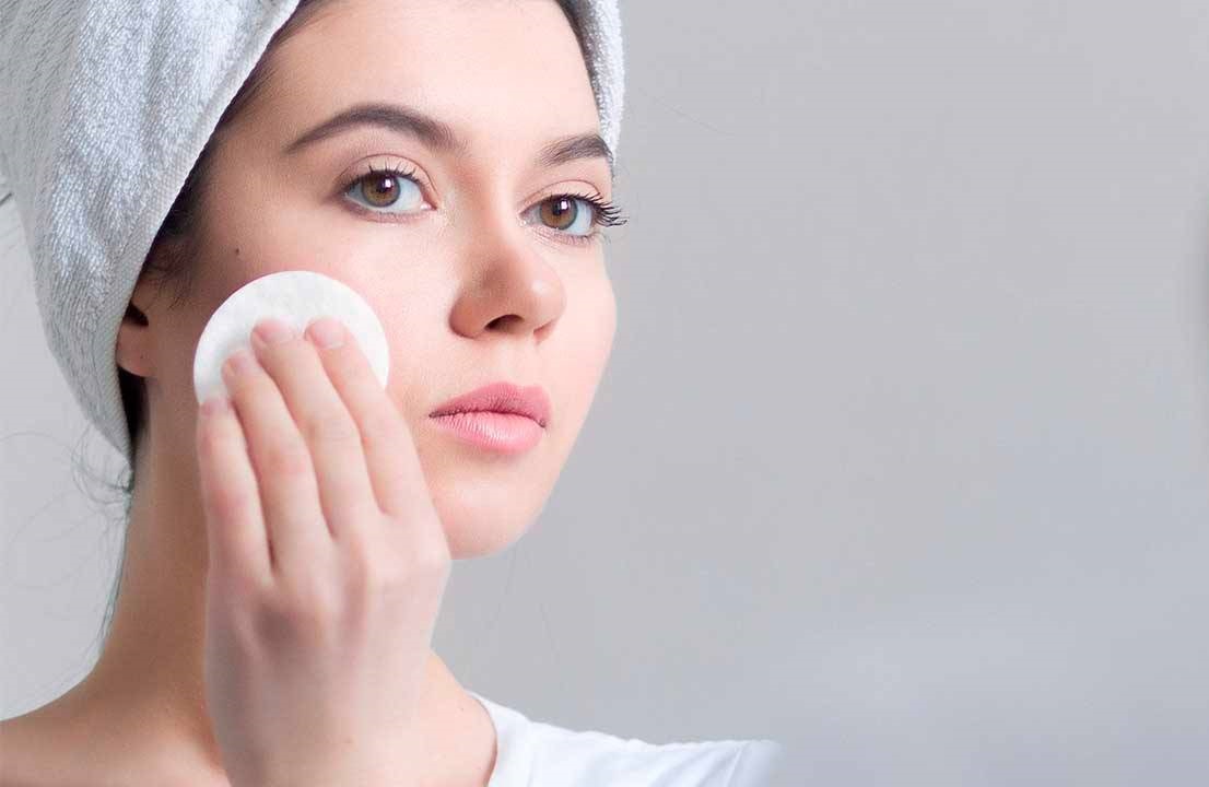 Sveika veido oda. Kaip po šventinio laikotarpio natūraliais būdais atkurti odos spindesį ir sveiką jos išvaizdą?