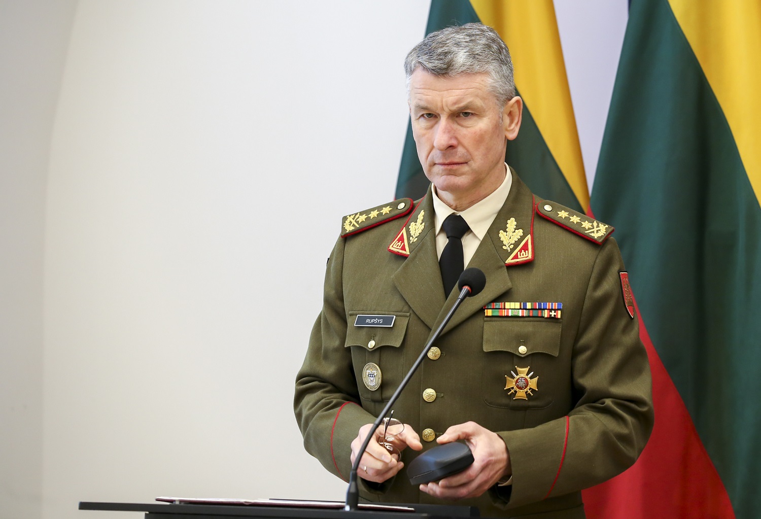 Kariuomenės vadas V. Rupšys: Rusijos elgesys rodo, kad saugumo situacija gali pasikeisti labai greitai Kariuomenės vadas V. Rupšys: Rusijos elgesys rodo, kad saugumo situacija gali pasikeisti labai greitai