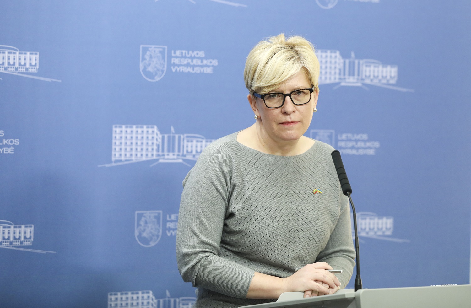 I. Šimonytė sako, kad likusių COVID-19 ribojimų kol kas atšaukti neplanuojama: atvejų skaičius dar pakankamai didelis I. Šimonytė sako, kad likusių COVID-19 ribojimų kol kas atšaukti neplanuojama: atvejų skaičius dar pakankamai didelis
