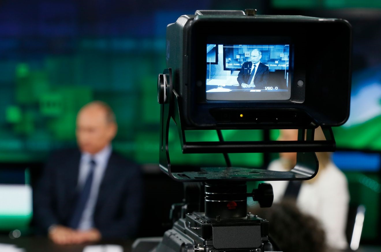 ES paskelbė draudimus Rusijos žiniasklaidai ir bankams
