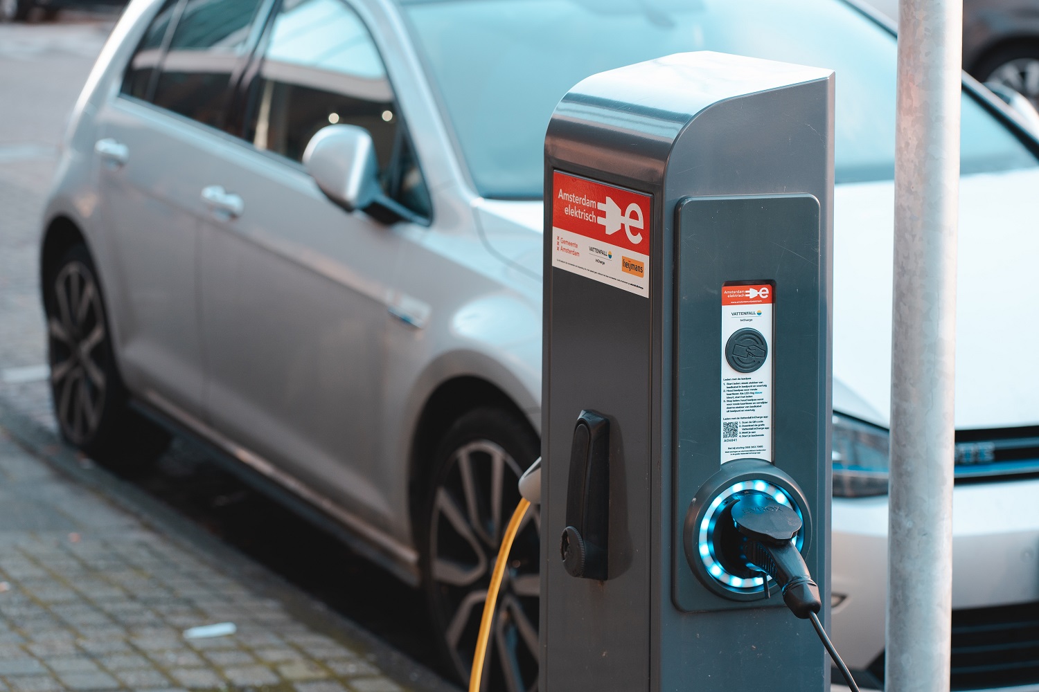 Seimui liko vienas žingsnis iki suteikiant įmonėms galimybę susigrąžinti PVM už įsigytą elektromobilį Seimui liko vienas žingsnis iki suteikiant įmonėms galimybę susigrąžinti PVM už įsigytą elektromobilį