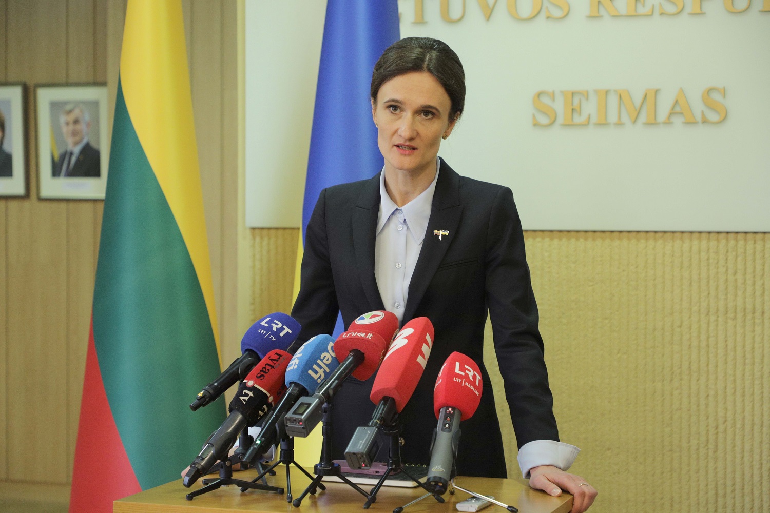 V. Čmilytė-Nielsen sako, kad yra dar vienas kelias grįžti prie darbo Seime: įstatymus priimti tik valdančiųjų balsais