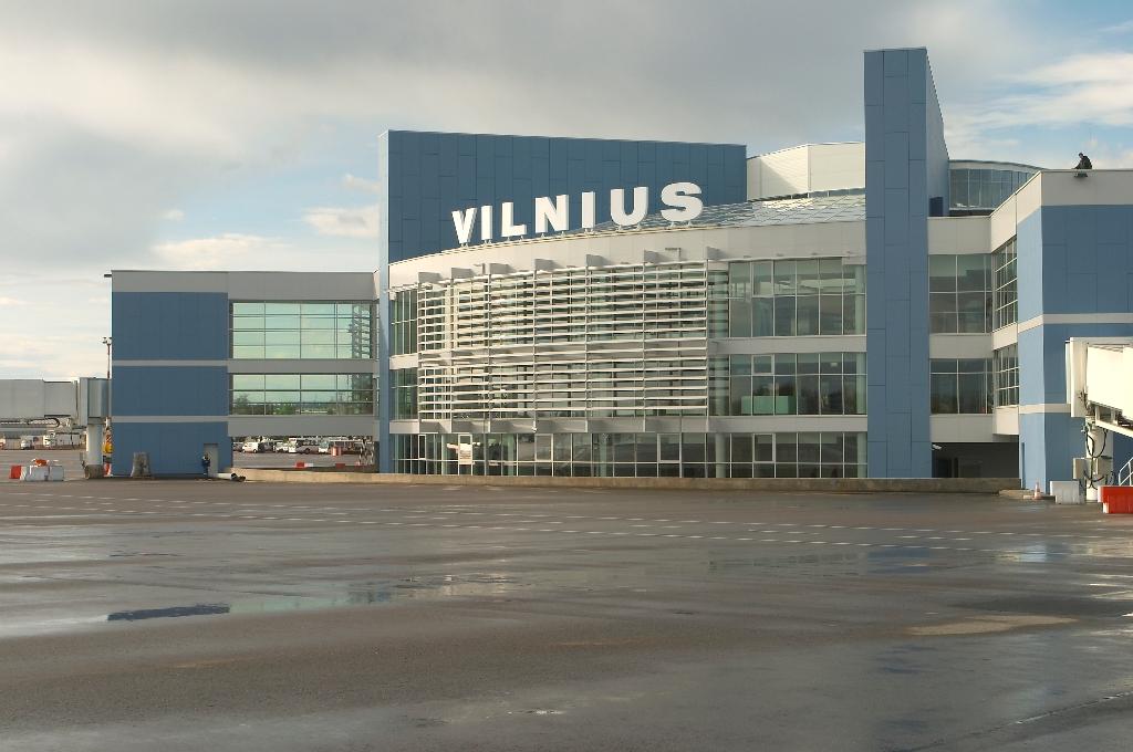 2021 m. į Lietuvą sugrįžo daugiau piliečių nei emigravo 2021 m. į Lietuvą sugrįžo daugiau piliečių nei emigravo