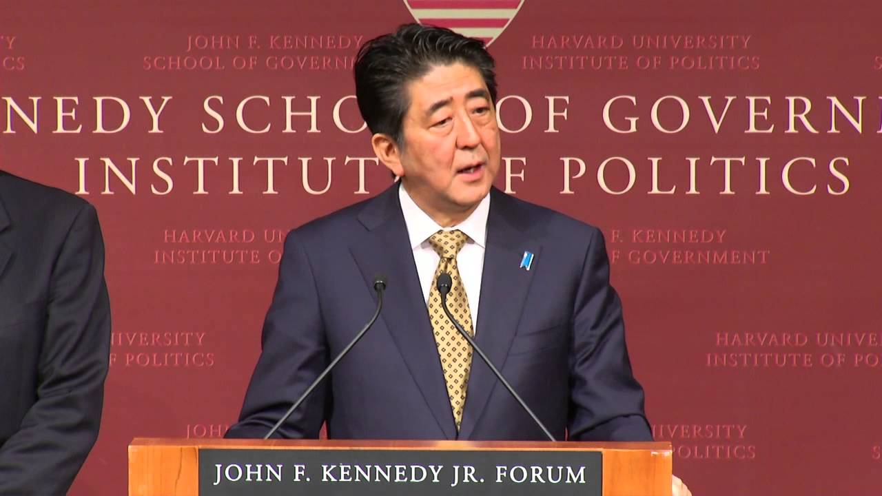 Sh. Abe - konservatorius, tapęs ilgiausiai valdžiusiu Japonijos premjeru