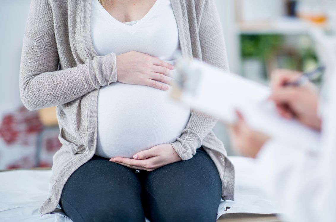 Gydytojos pataria, kas galima ir kas nerekomenduojama nėštumo metu