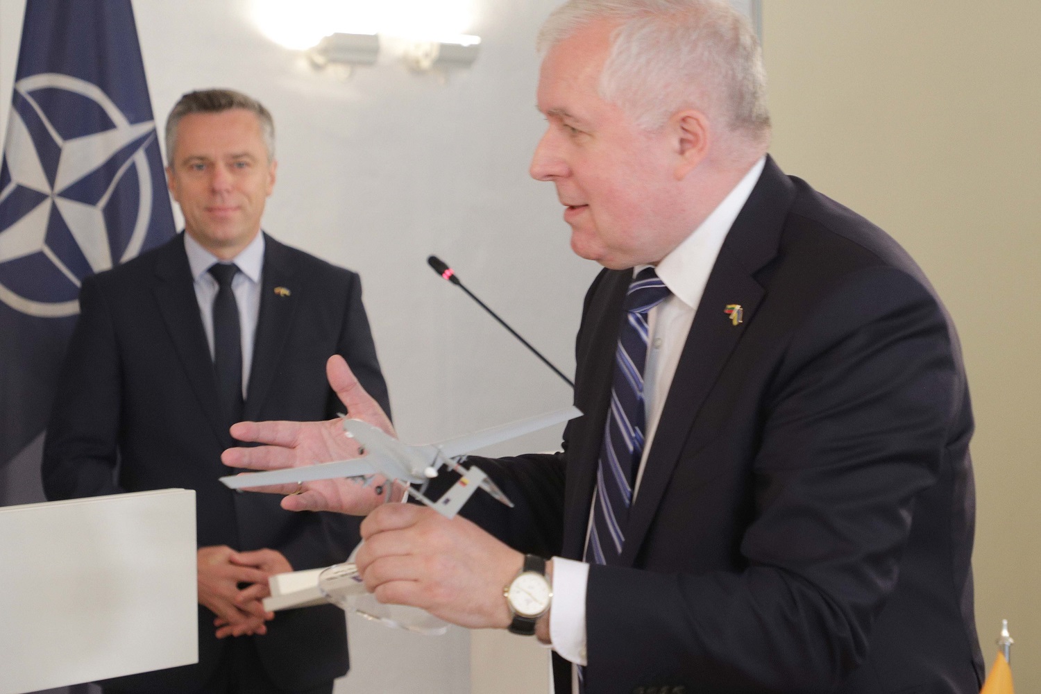 A. Anušauskas: ukrainiečiai siūlo investuoti į Lietuvos įmones, galinčiams greitai padidinti žvalgybinių dronų gamybą