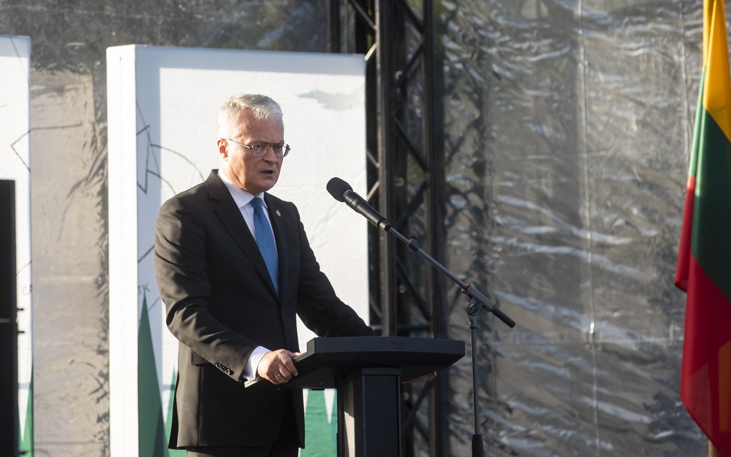 G. Nausėda įvertino kalbas apie karinį tranzitą į Kaliningradą: norėjo pasirodyti kaip pirmokėliai – gudresni už kitus G. Nausėda įvertino kalbas apie karinį tranzitą į Kaliningradą: norėjo pasirodyti kaip pirmokėliai – gudresni už kitus