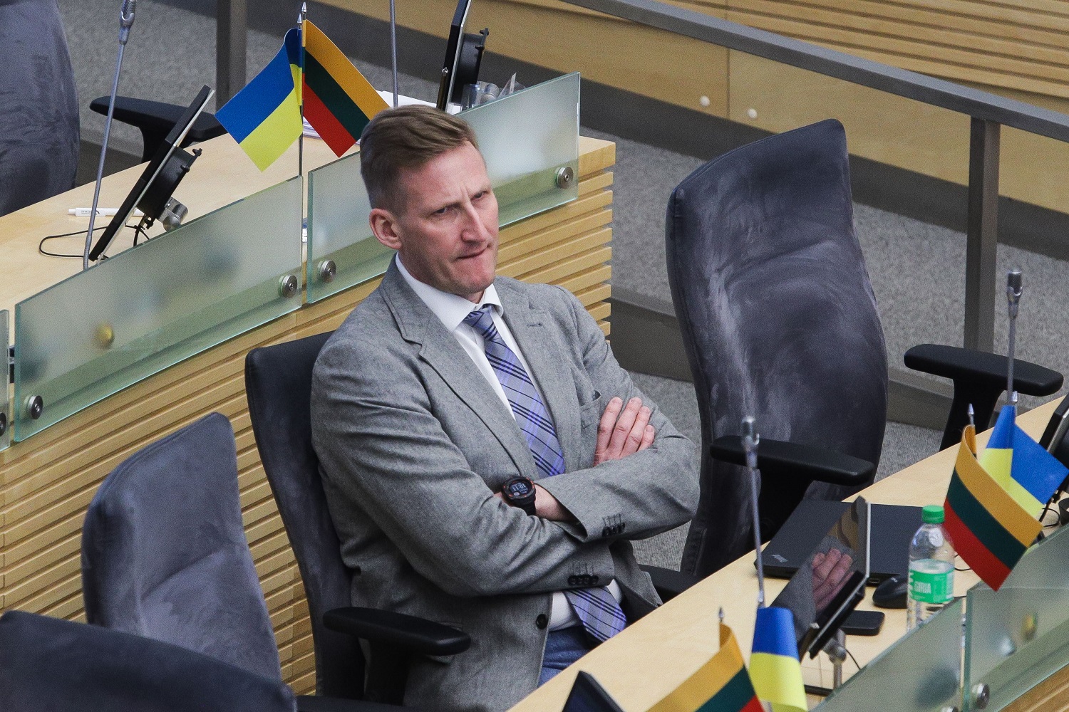 Seimo socialdemokratas: valdžia taupys iš valdininkų kišenės Seimo socialdemokratas: valdžia taupys iš valdininkų kišenės