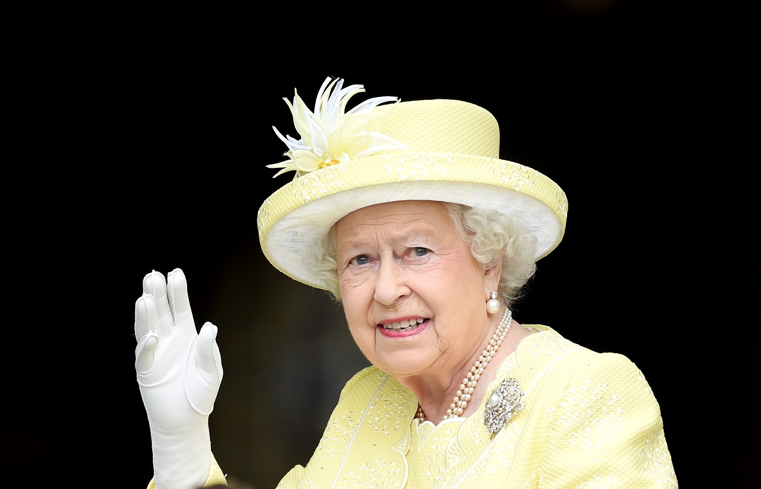 Užuojautą dėl karalienės Elžbietos II mirties skelbia ir pasaulio garsenybės