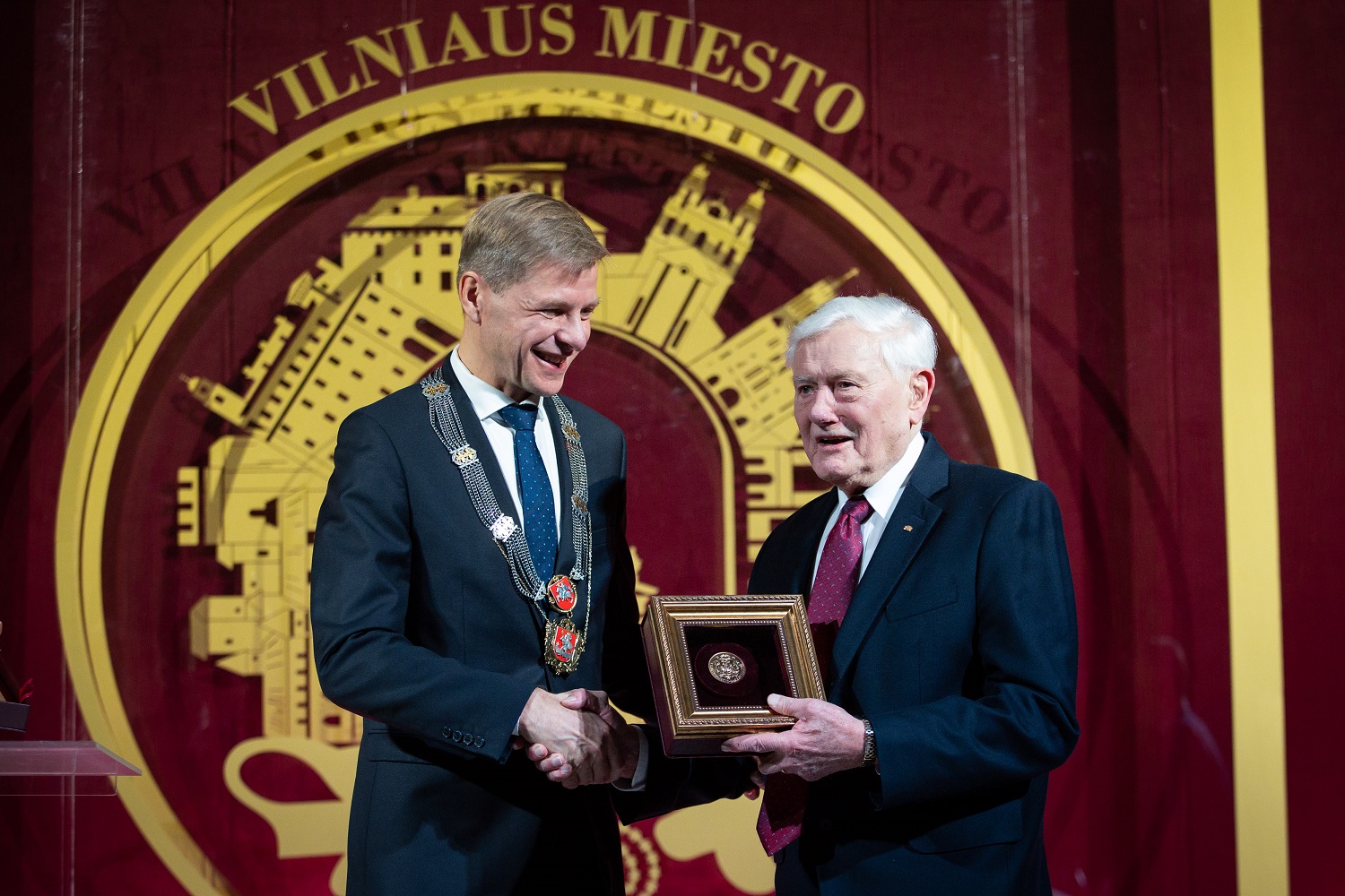 Vilniaus garbės piliečio vardą gavęs Adamkus: linkiu Vilniui likti moderniu ir dinamišku