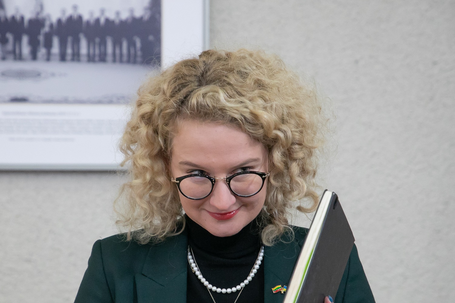 A. Armonaitė laukia iš konservatorių kvietimo pasikalbėti: jei esame lygiaverčiai partneriai, ne teismais už akių reikia kalbėtis A. Armonaitė laukia iš konservatorių kvietimo pasikalbėti: jei esame lygiaverčiai partneriai, ne teismais už akių reikia kalbėtis