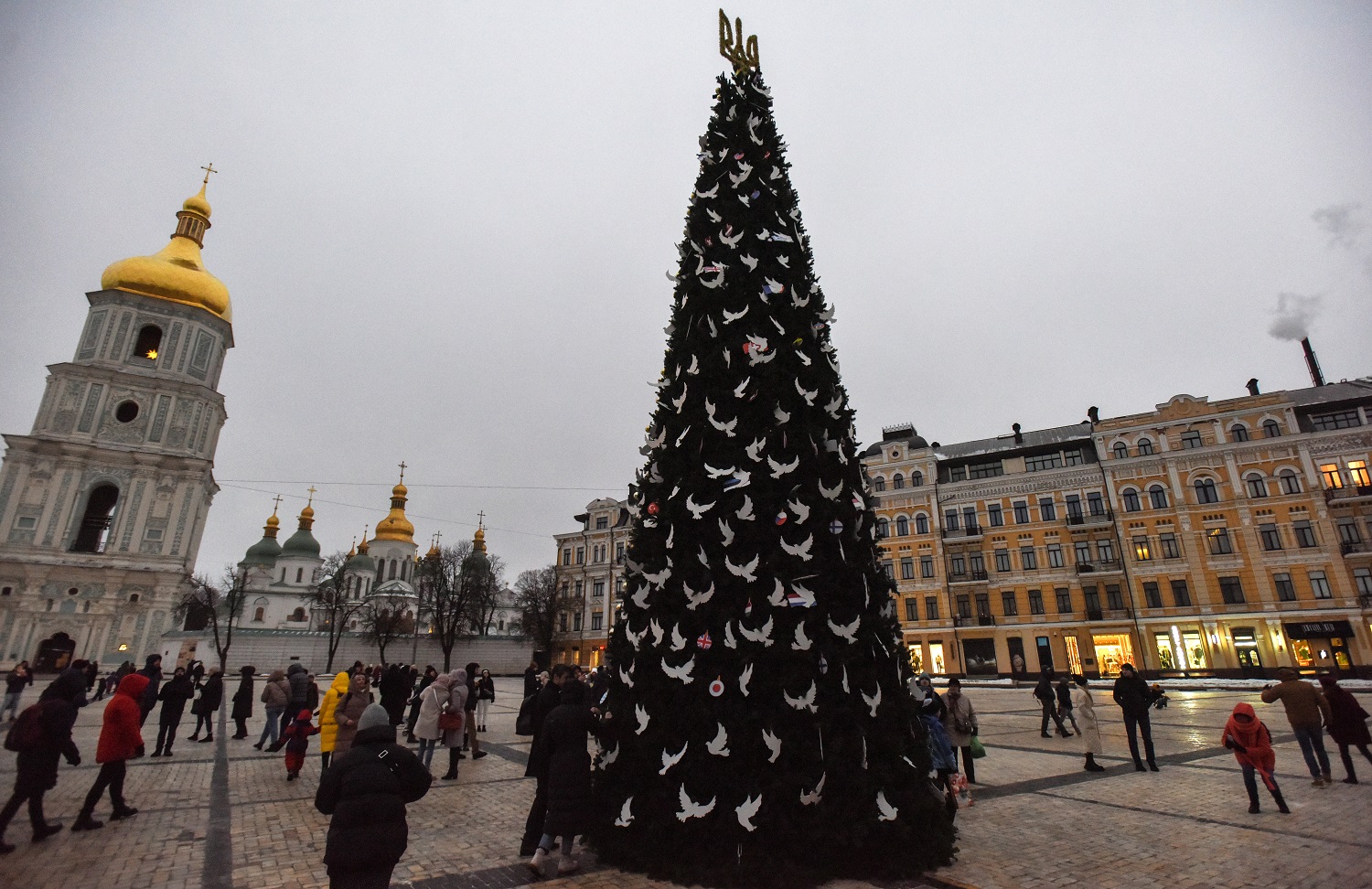 Vis daugiau ukrainiečių yra už Kalėdų perkėlimą į gruodžio 25-ąją