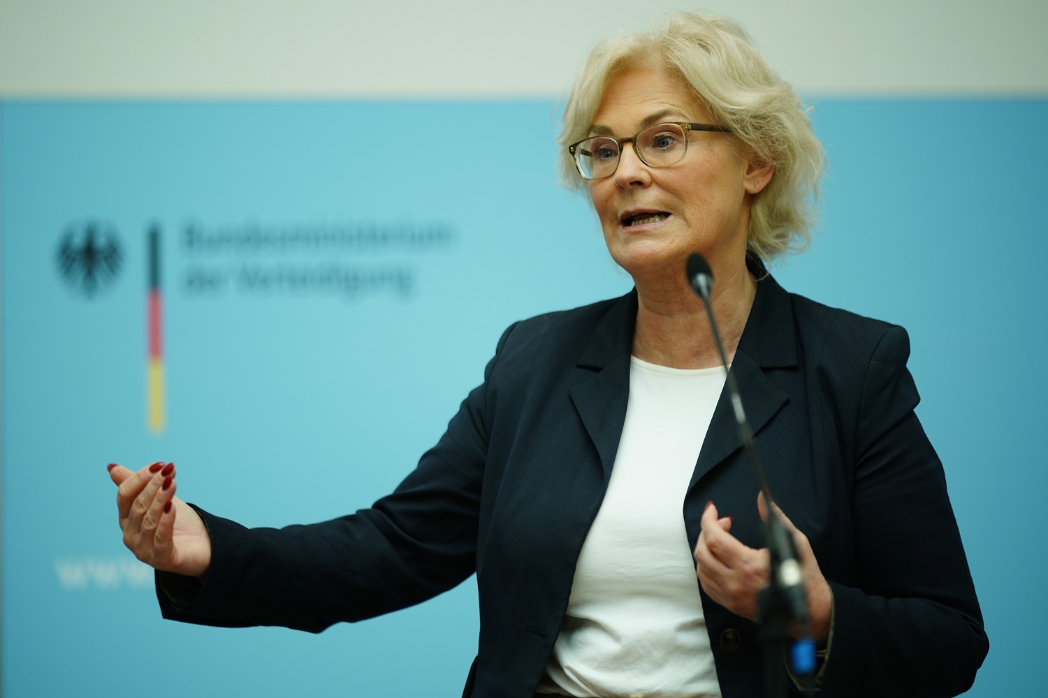 Atsistatydino Vokietijos gynybos ministrė Christine Lambrecht