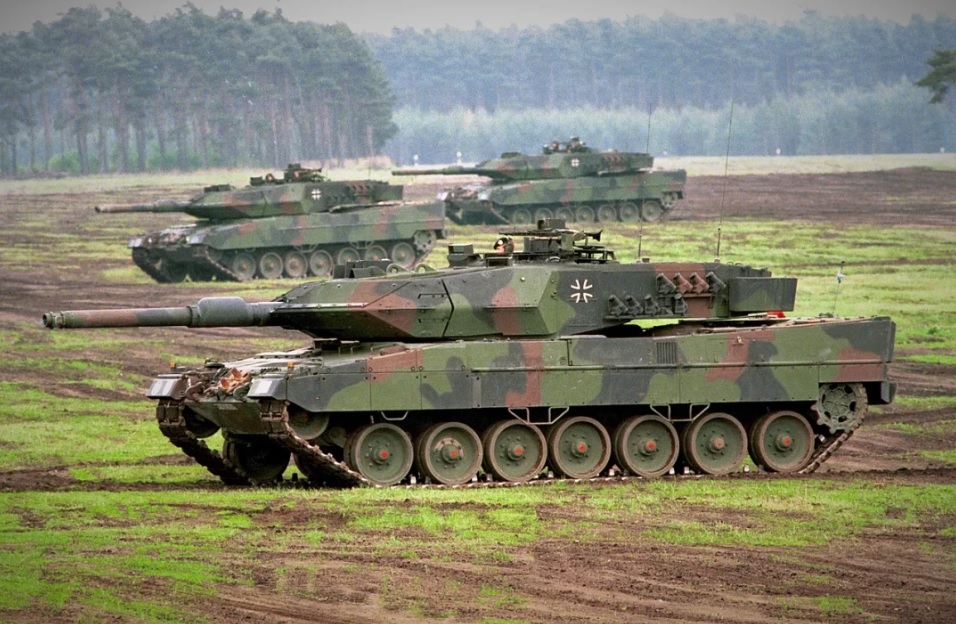 NATO vadovas: vokiečių tankai gali padėti Ukrainai laimėti