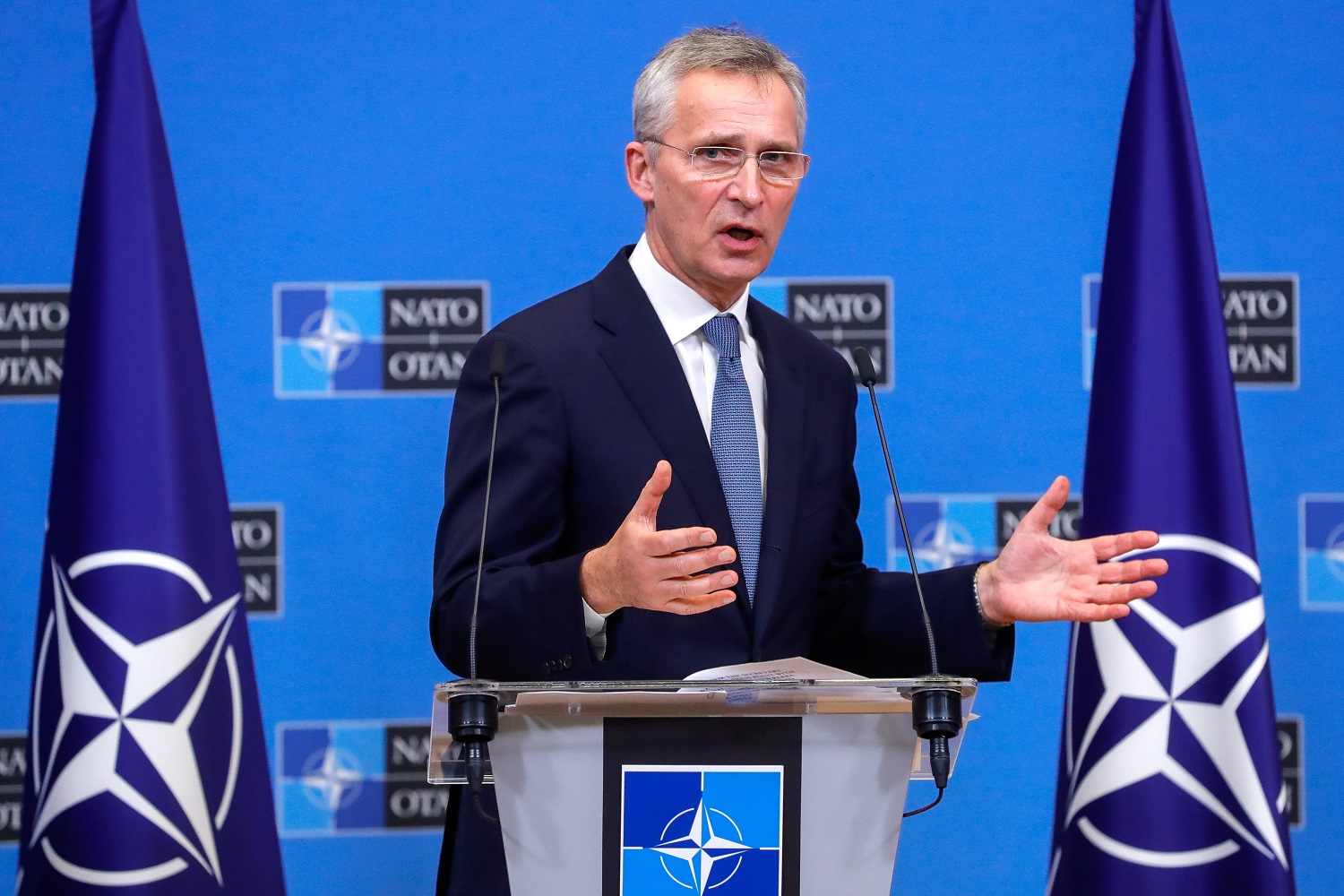 NATO vadovas pripažįsta: yra nesutarimų dėl Ukrainos narystės siekio