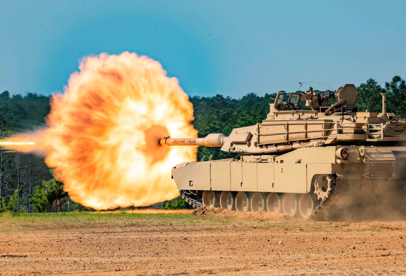 D. Kuleba: tankai „Abrams“ gali pasirodyti mūšio lauke jau dabartinio kontrpuolimo metu