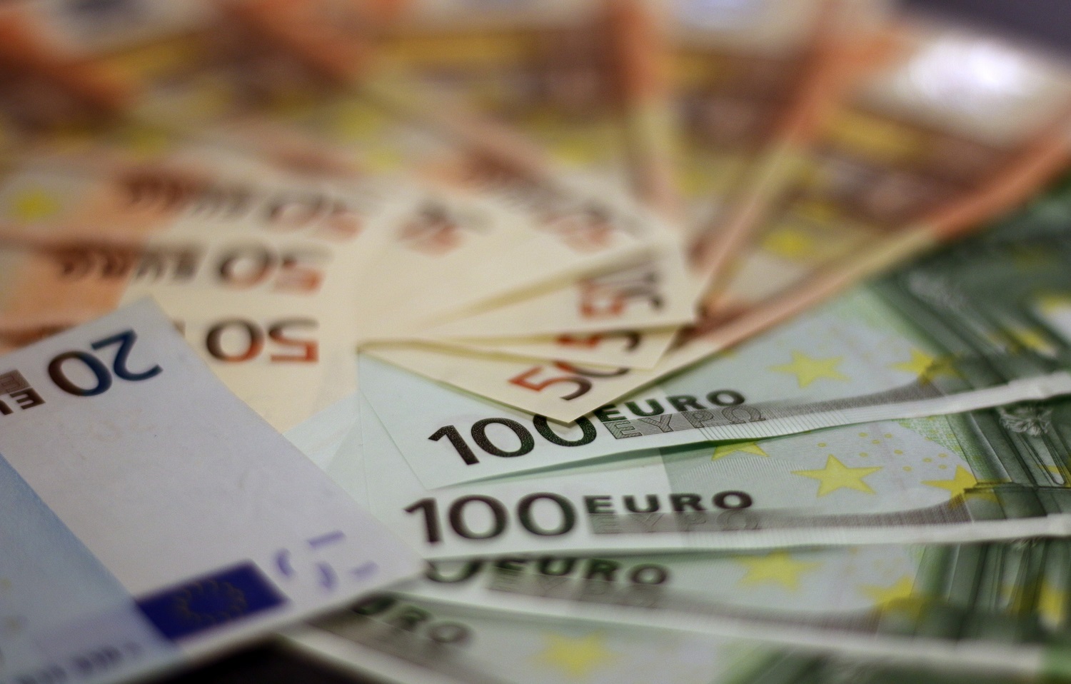 Jokio sustojimo palūkanų augimui: planuoja tolesnį jų kėlimą Jokio sustojimo palūkanų augimui: planuoja tolesnį jų kėlimą