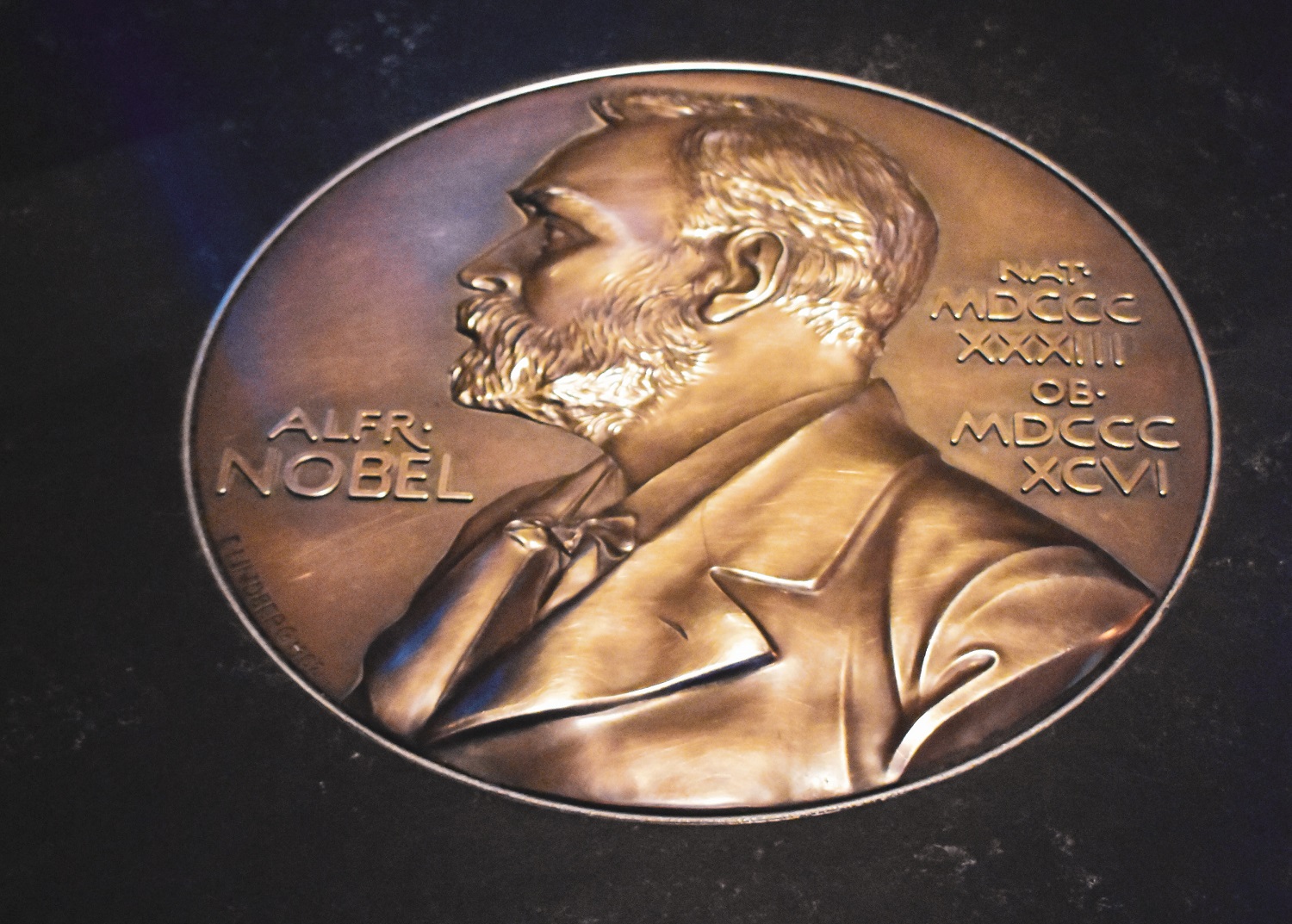 Nobelio medicinos premija skirta K. Kariko ir D. Weissmanui už tyrimus mRNA technologijų srityje