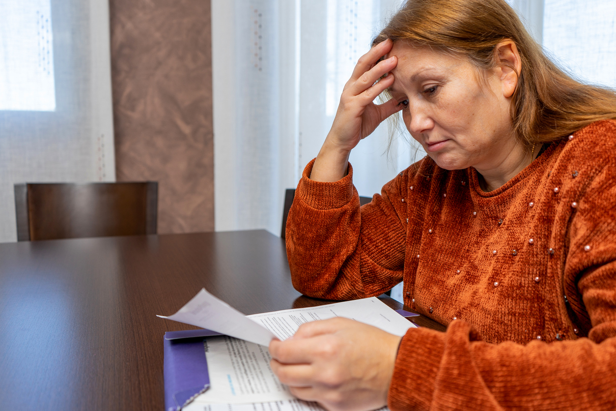 Tūkstančiai socialinių darbuotojų jaučiasi bejėgiai: papasakojo apie giminių išpuolius ir grasinimus papjauti Tūkstančiai socialinių darbuotojų jaučiasi bejėgiai: papasakojo apie giminių išpuolius ir grasinimus papjauti