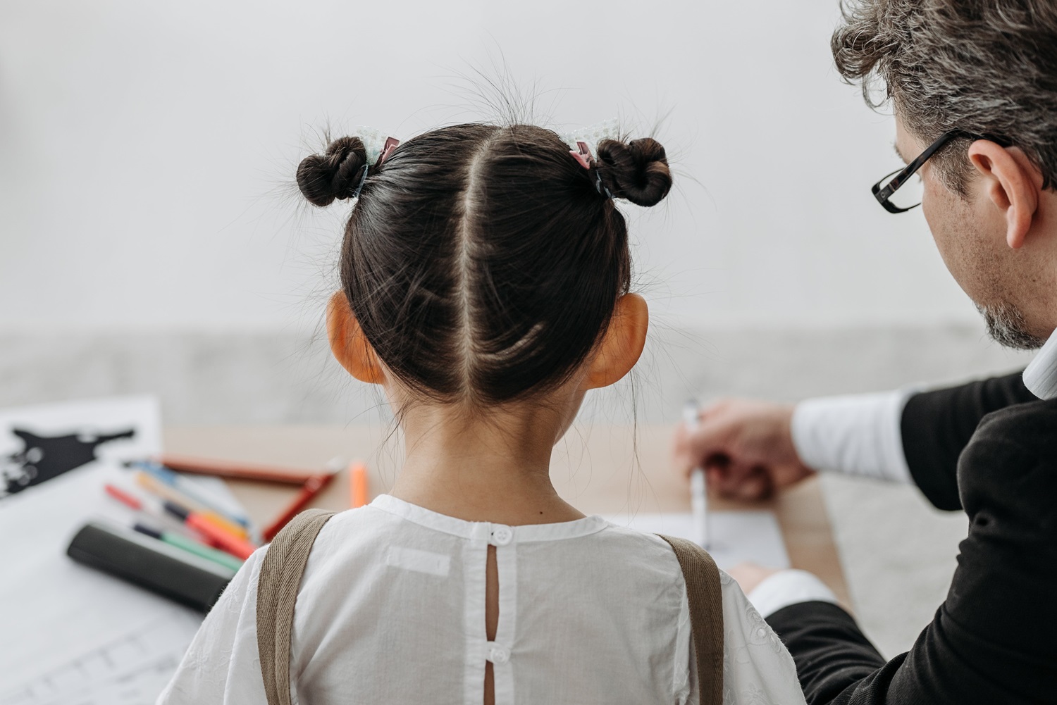 Socialiniai pedagogai nerimauja dėl planuojamų pokyčių: nenori supriešinimo su socialiniais darbuotojais