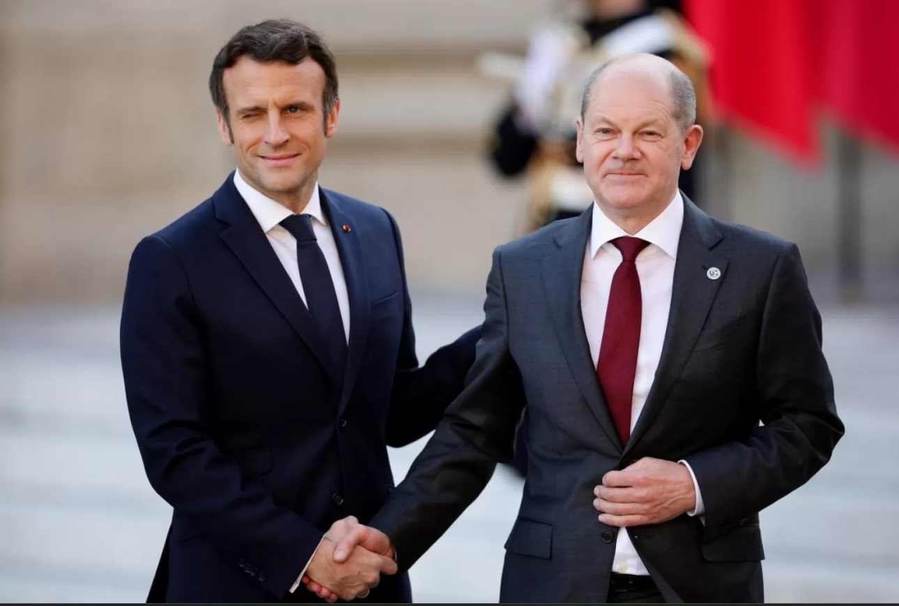 Prancūzija, Vokietija ir Lenkija rengia skubias derybas dėl Ukrainos