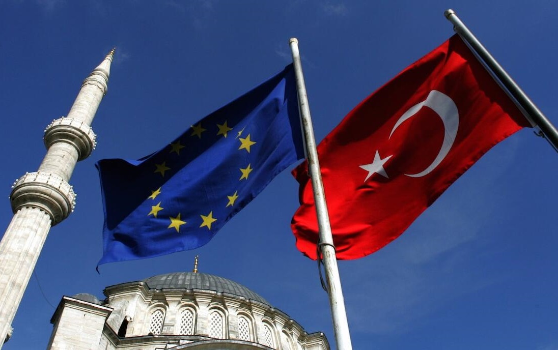 Europos Sąjunga pasiūlė Turkijai atgaivinti abipusiai naudingus santykius Europos Sąjunga pasiūlė Turkijai atgaivinti abipusiai naudingus santykius