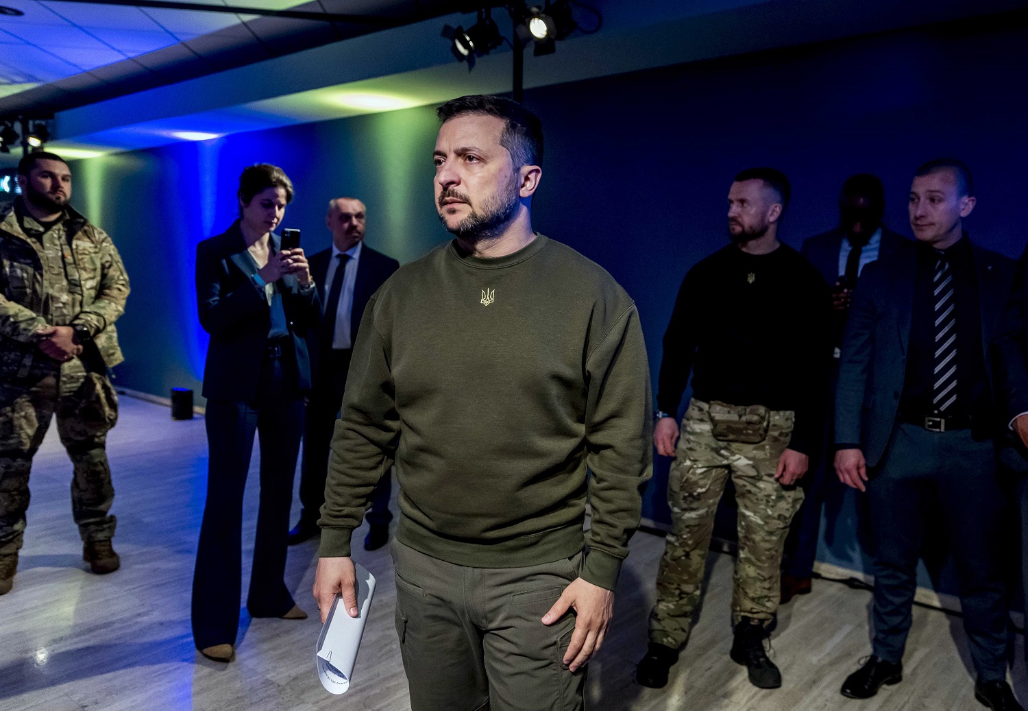 V. Zelenskis apie rusų puolimą: gavus naujų ginklų, Ukraina perims iniciatyvą V. Zelenskis apie rusų puolimą: gavus naujų ginklų, Ukraina perims iniciatyvą