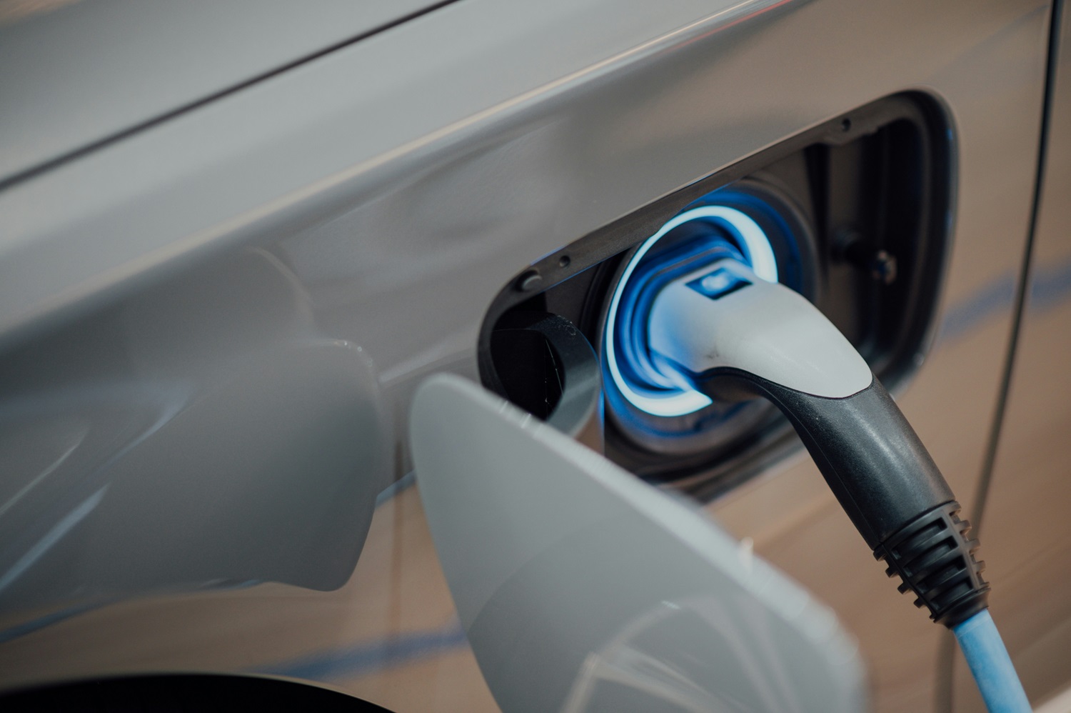 Europa įvedė laikinus muitus kiniškiems elektromobiliams Europa įvedė laikinus muitus kiniškiems elektromobiliams