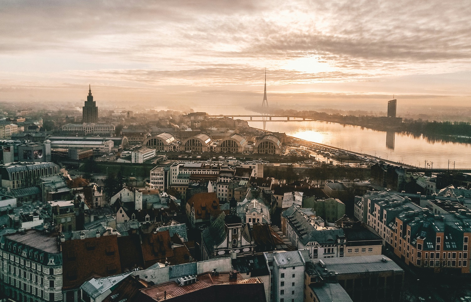 Žvilgsnis į Latviją: kuo skiriamės ir kuo esame panašūs? Žvilgsnis į Latviją: kuo skiriamės ir kuo esame panašūs?