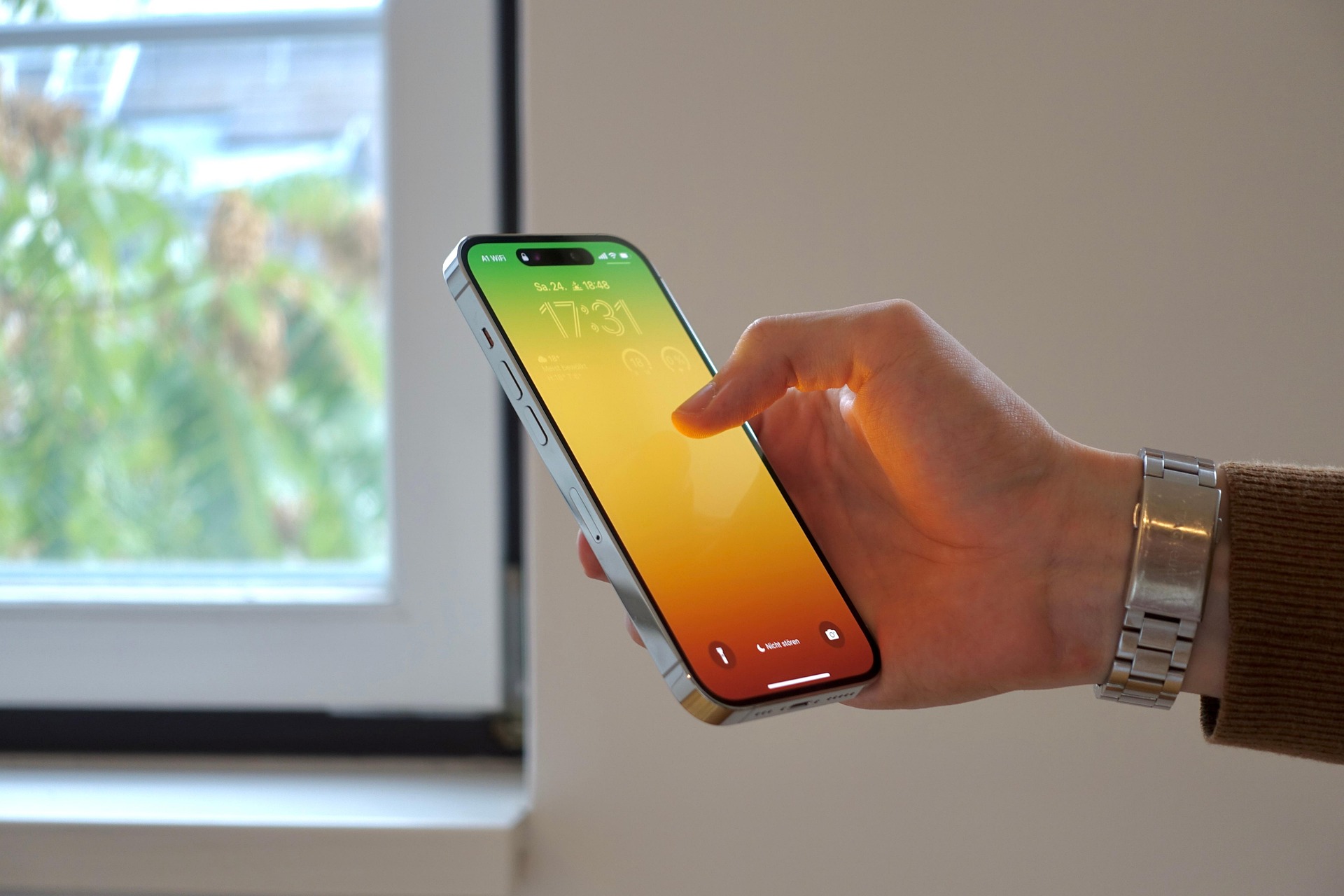 Jei „iPhone“ telefonai bus gaminami JAV, jų kaina gali išaugti triskart