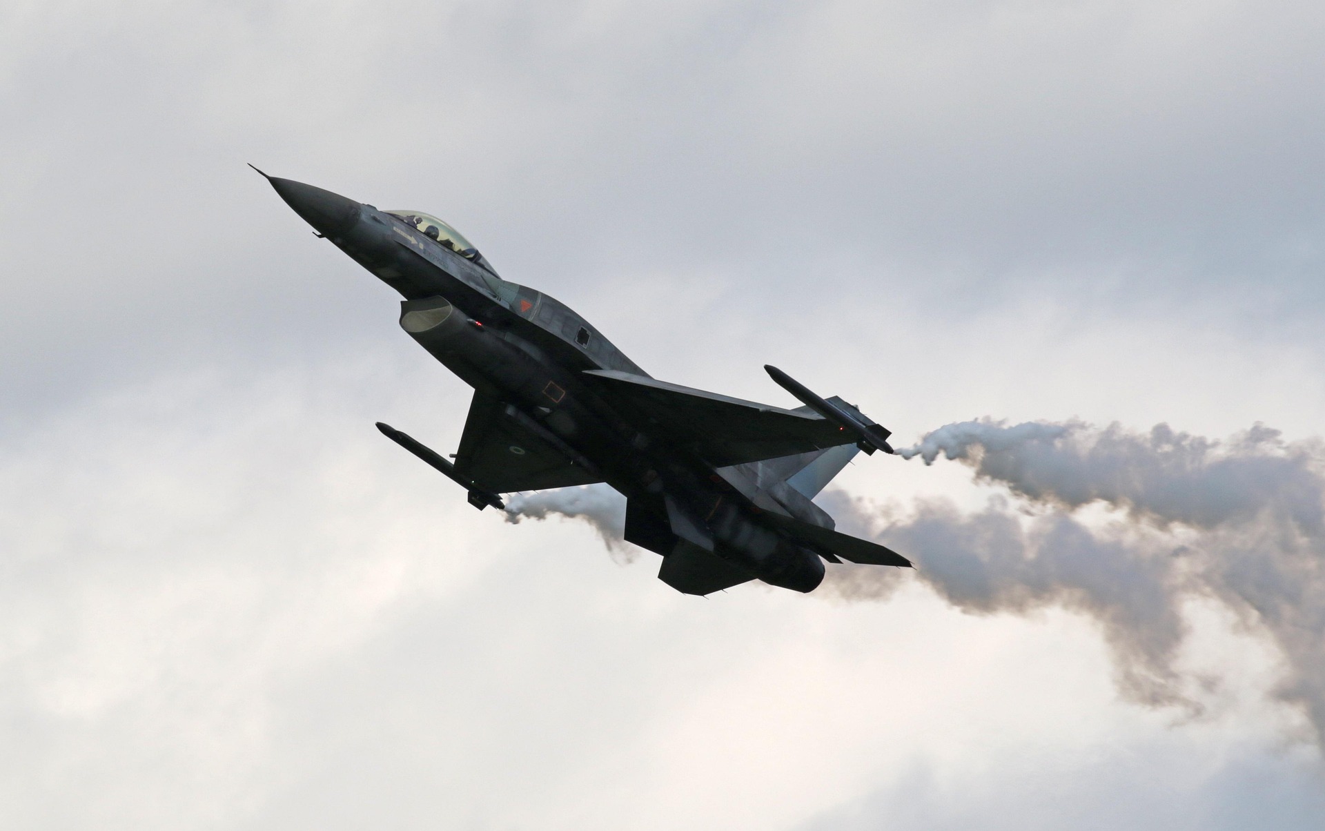 NATO vadovas ragina kelis kartus sustiprinti aljanso oro gynybą NATO vadovas ragina kelis kartus sustiprinti aljanso oro gynybą