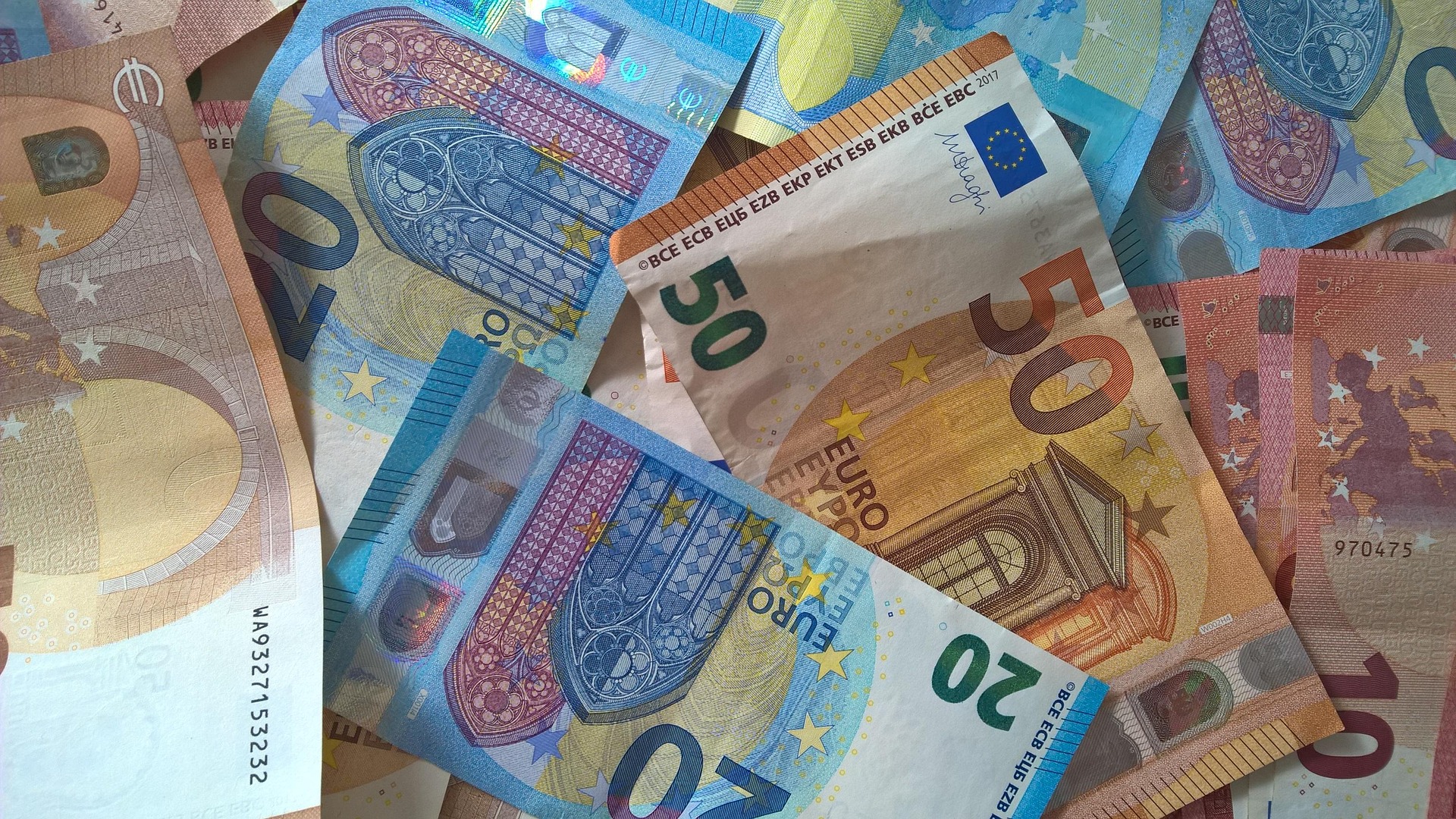Artėjantiems prie pensijos – siūlymas ilgiau mokėti nedarbo išmokas