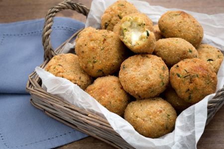 Vegetariškas užkandis: bolivinės balandos ir sūrio kąsneliai (video)