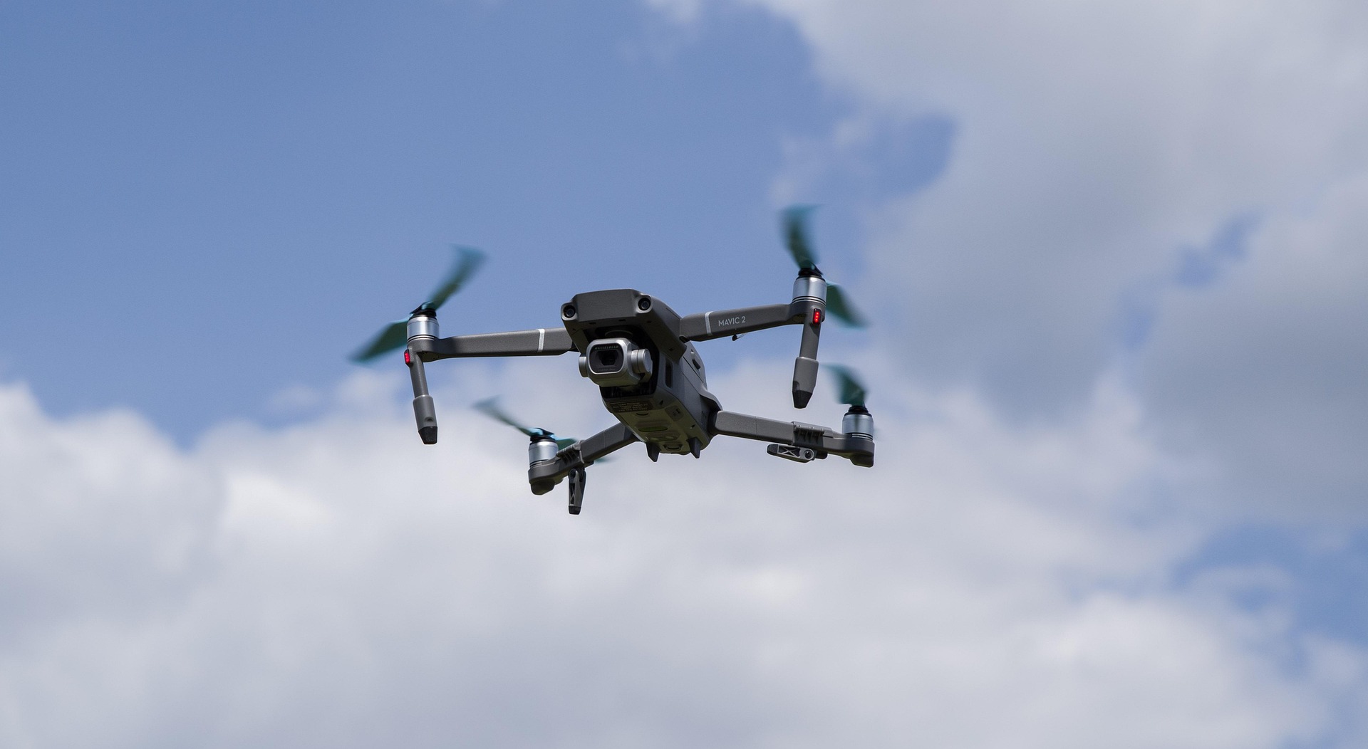 Į Lietuvą įskridus dronui, griežta reakcija: dabartinės priemonės nėra efektyvios ir pakankamos Į Lietuvą įskridus dronui, griežta reakcija: dabartinės priemonės nėra efektyvios ir pakankamos