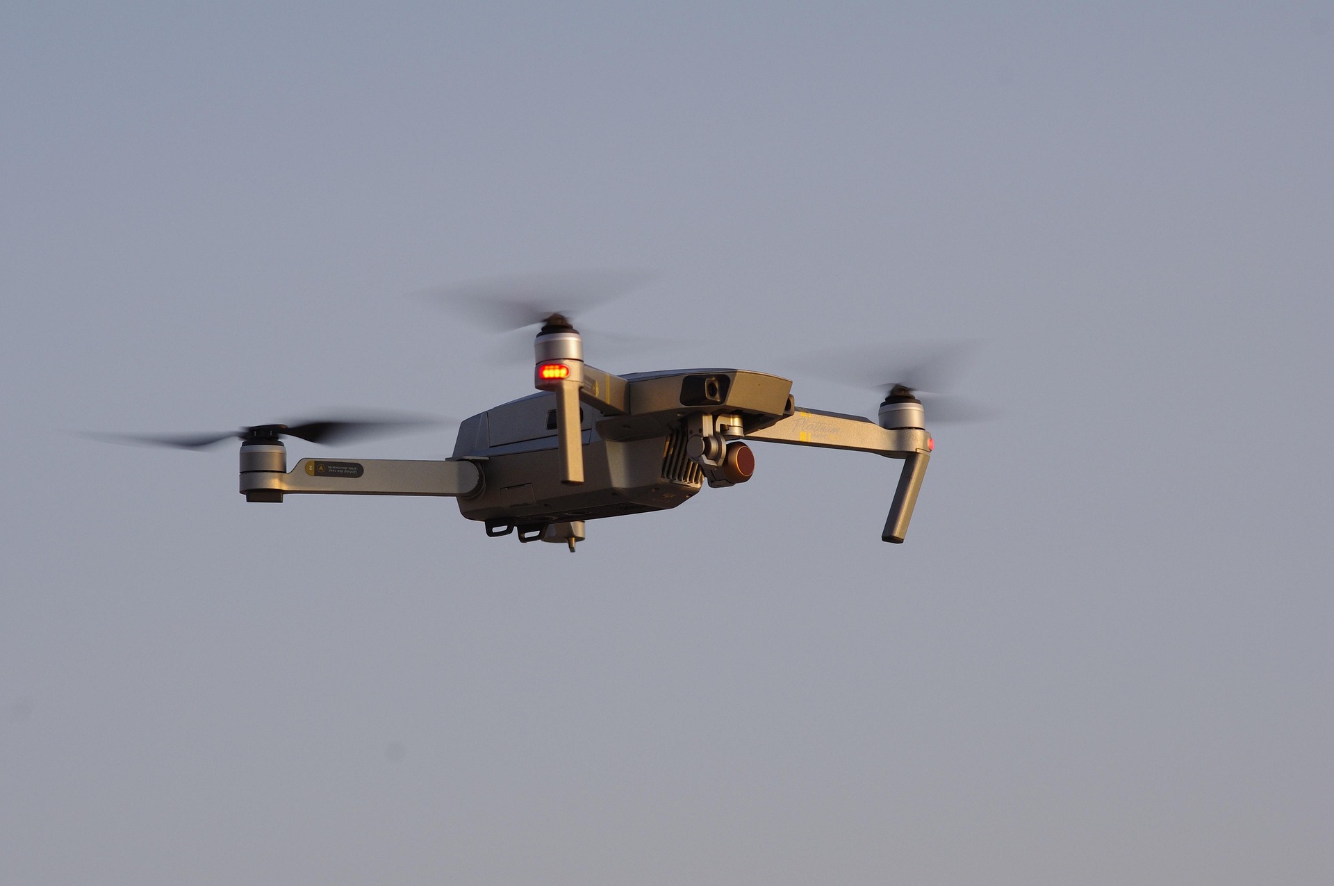 Lenkija savo oro erdvėje numušinėjo Rusijos dronus: kaltina provokacija