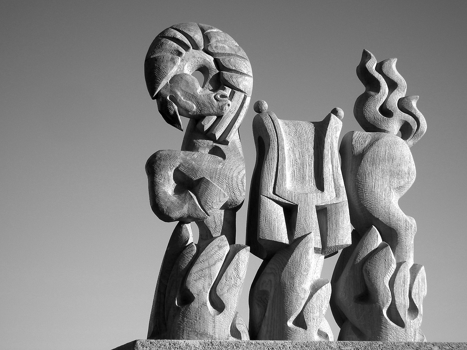 Iš medžio, molio, akmens ir tylos. Kęstučio Krasausko pasaulis Iš medžio, molio, akmens ir tylos. Kęstučio Krasausko pasaulis