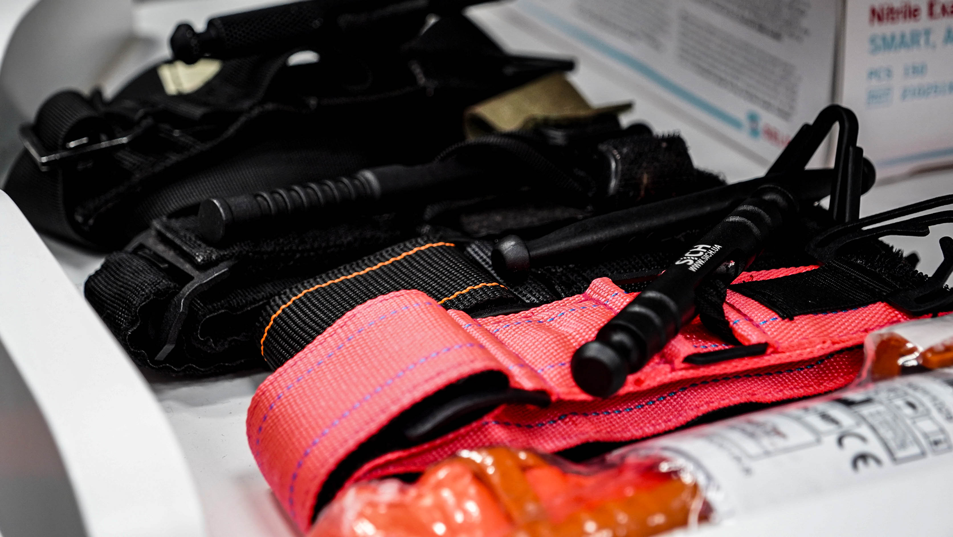 Neužtenka turėti – reikia mokėti: paramedikas atskleidžia, kaip naudoti turniketą