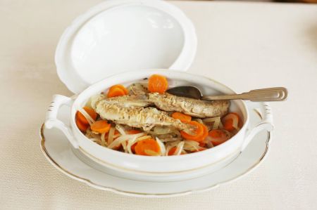 Kepta menkės filė acto marinate (video)