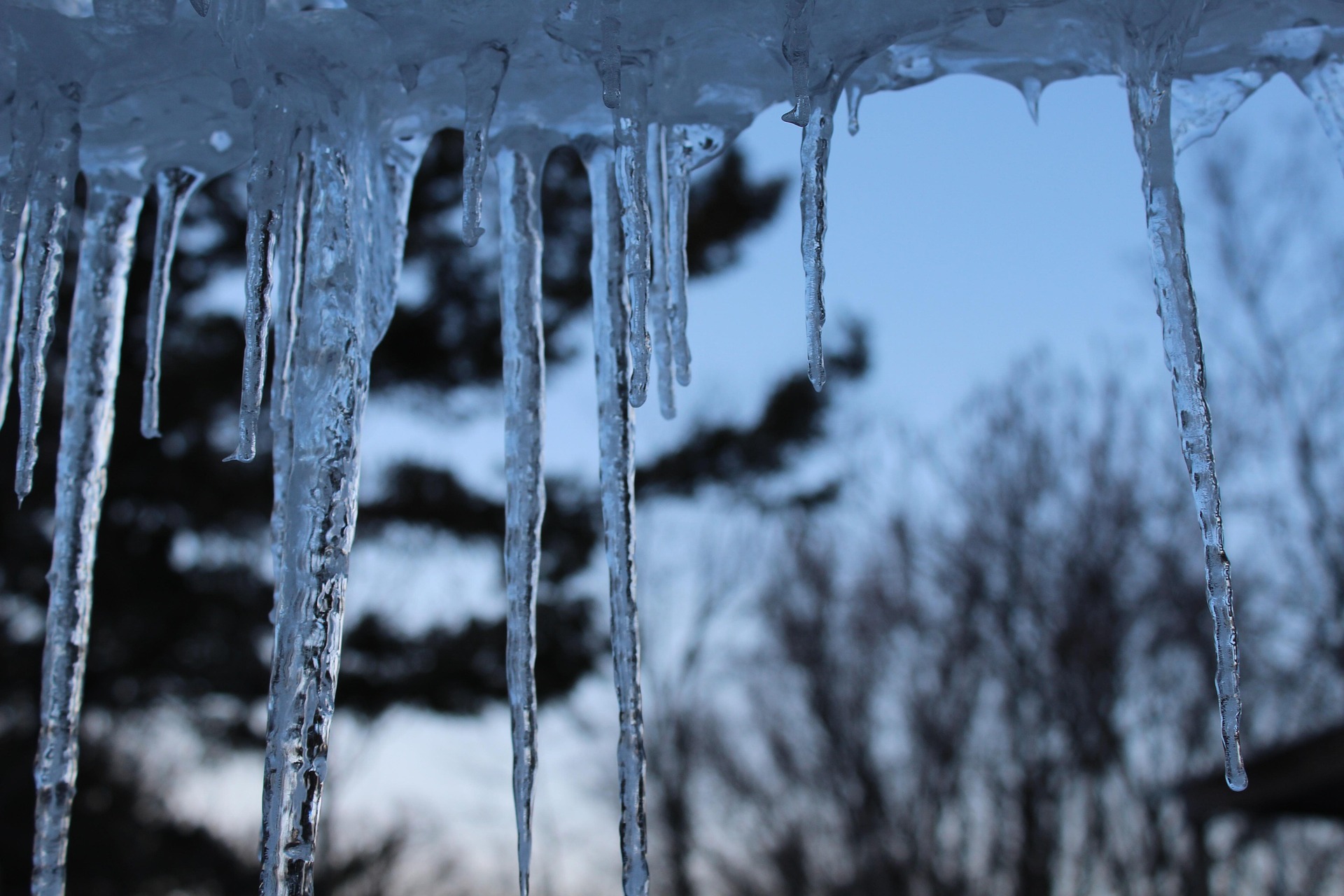 Nuo vamzdžių iki stogo: ką žiema namuose patikrina pirmiausia?
