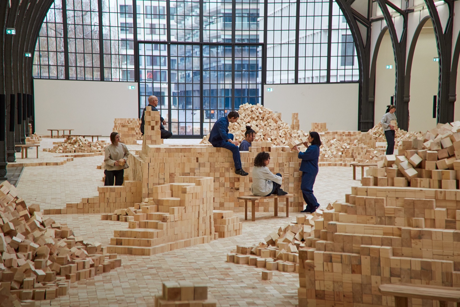 Linos Lapelytės instaliacija – prestižinėse Berlyno, Londono, Niujorko erdvėse