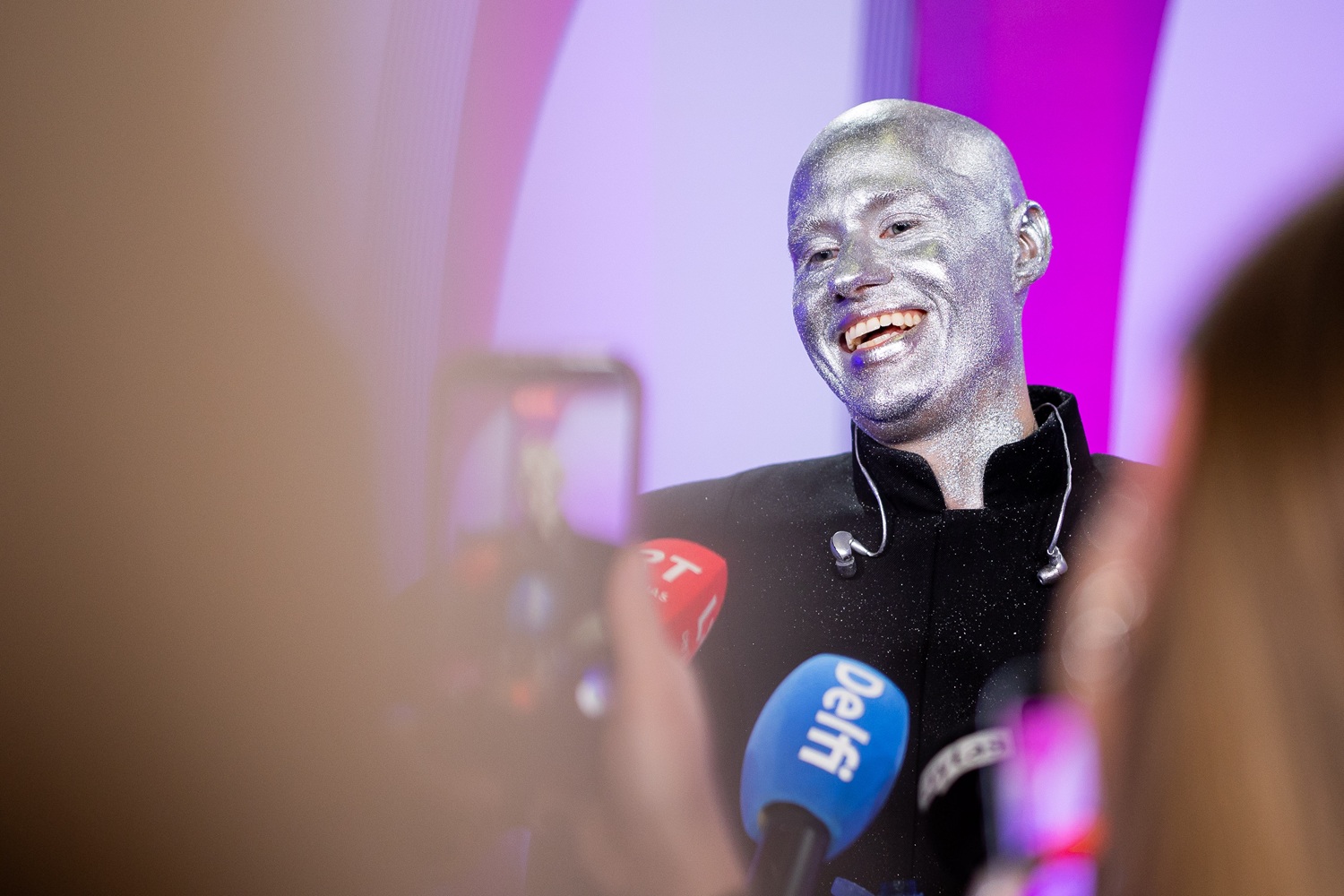 Lietuvos atstovas Lion Ceccah pateko į „Eurovizijos“ dainų konkurso finalą