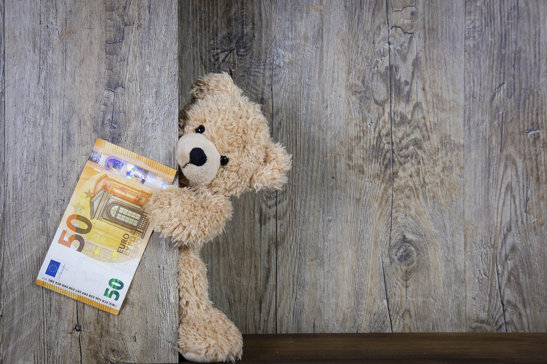 Atlyginimų augimo tikisi du trečdaliai lietuvių, bet į nugarą kvėpuoja infliacija